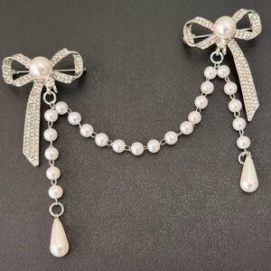 Elegant Pearl and Rhinestone Bow Brooch